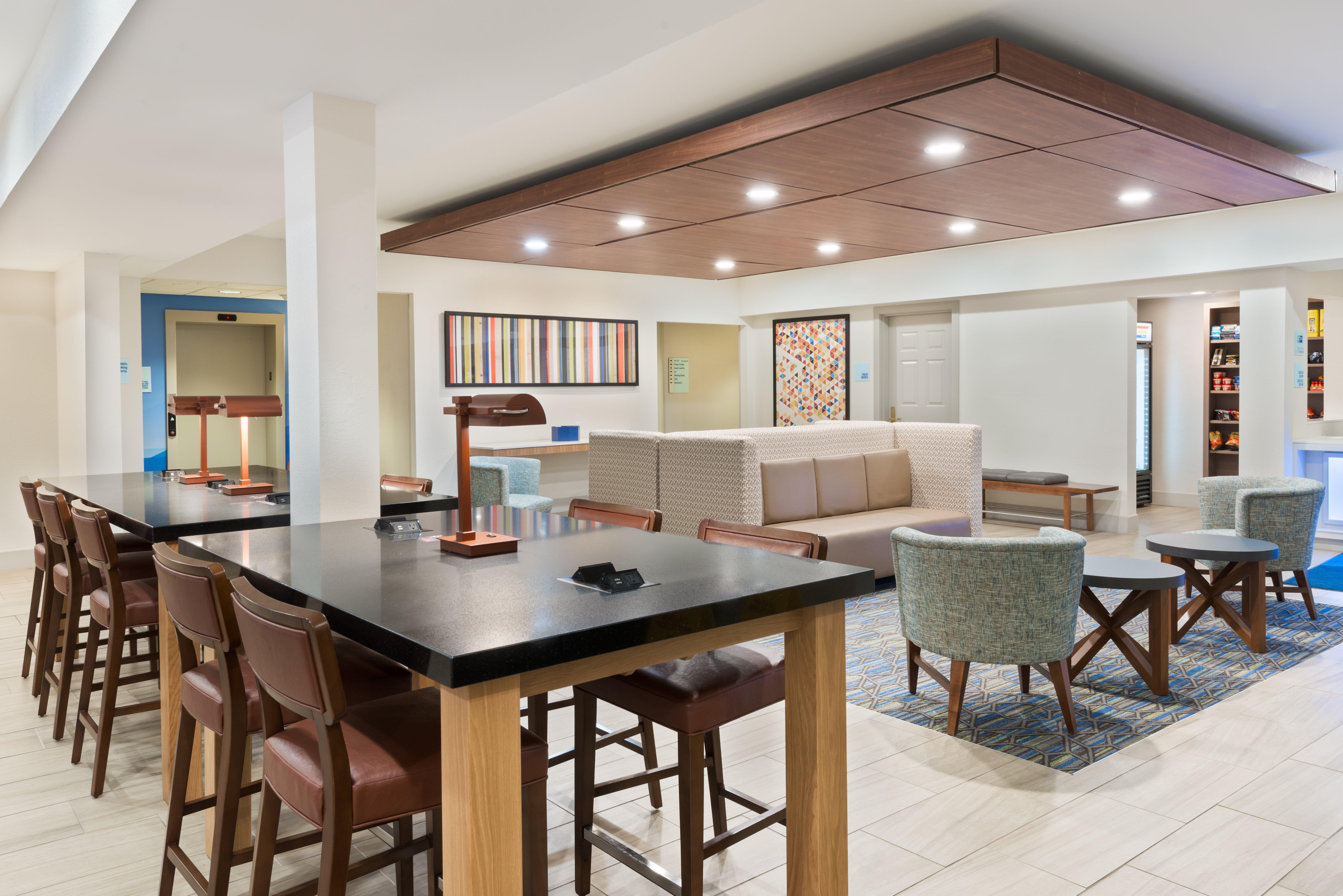 Express & - Airport East By Ihg Hotel Columbus