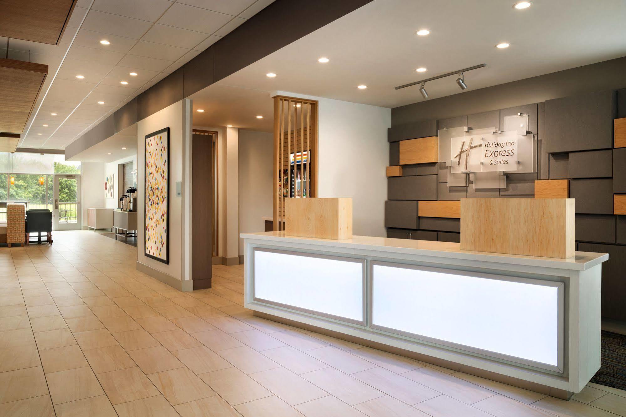Express & - Airport East By Ihg 3* Columbus
