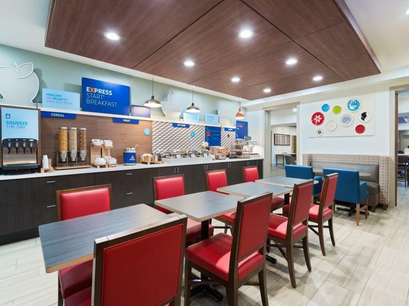 Hotel Express & - Airport East By Ihg Columbus