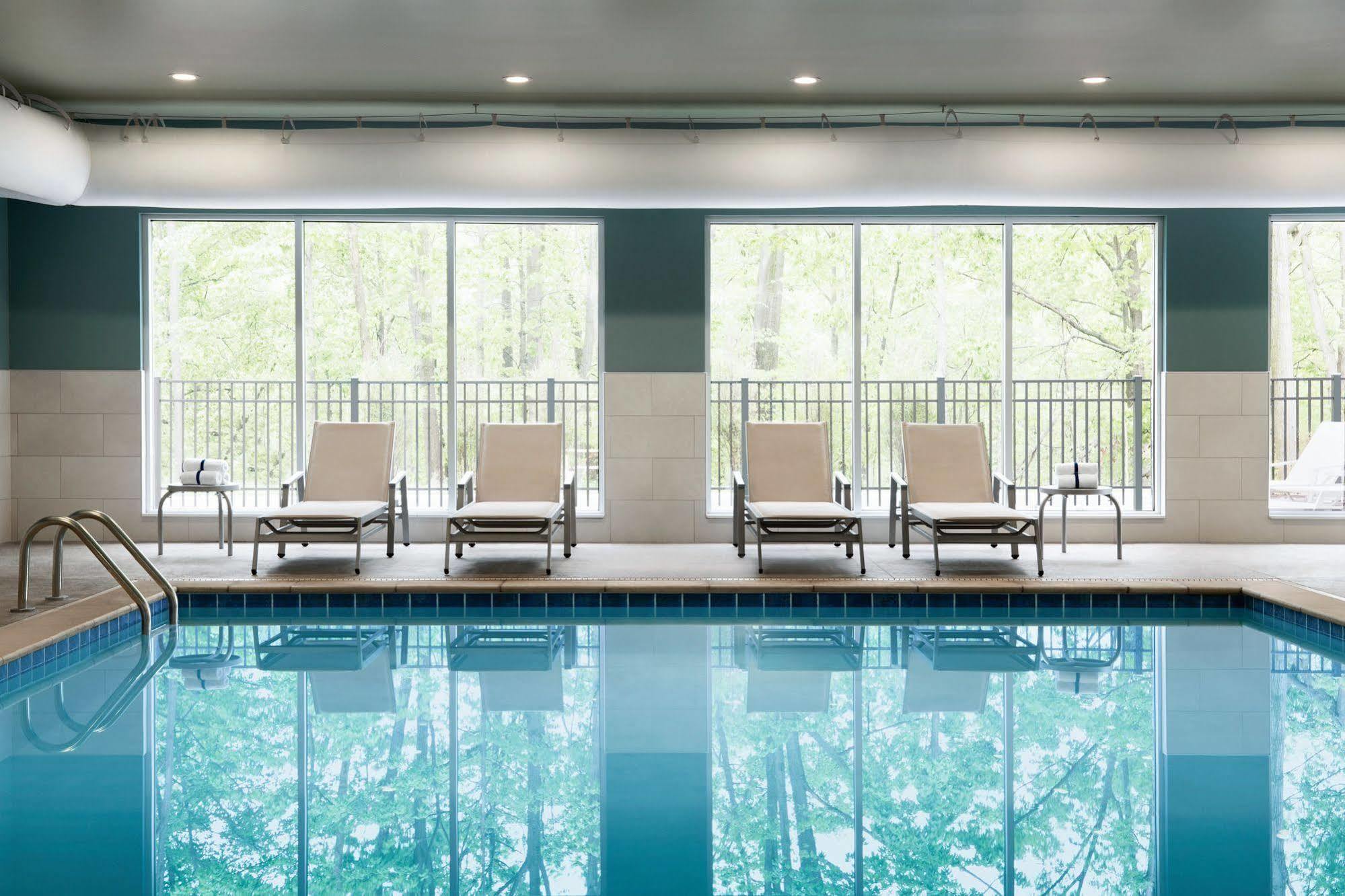 Express & - Airport East By Ihg 3* Columbus