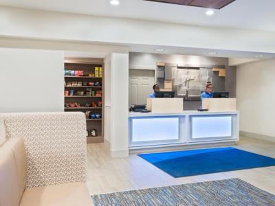 Express & - Airport East By Ihg 3* Columbus