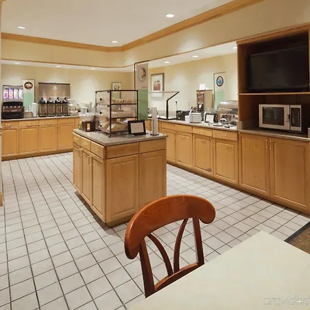Holiday Inn Express & Suites - Columbus Airport East By Ihg 