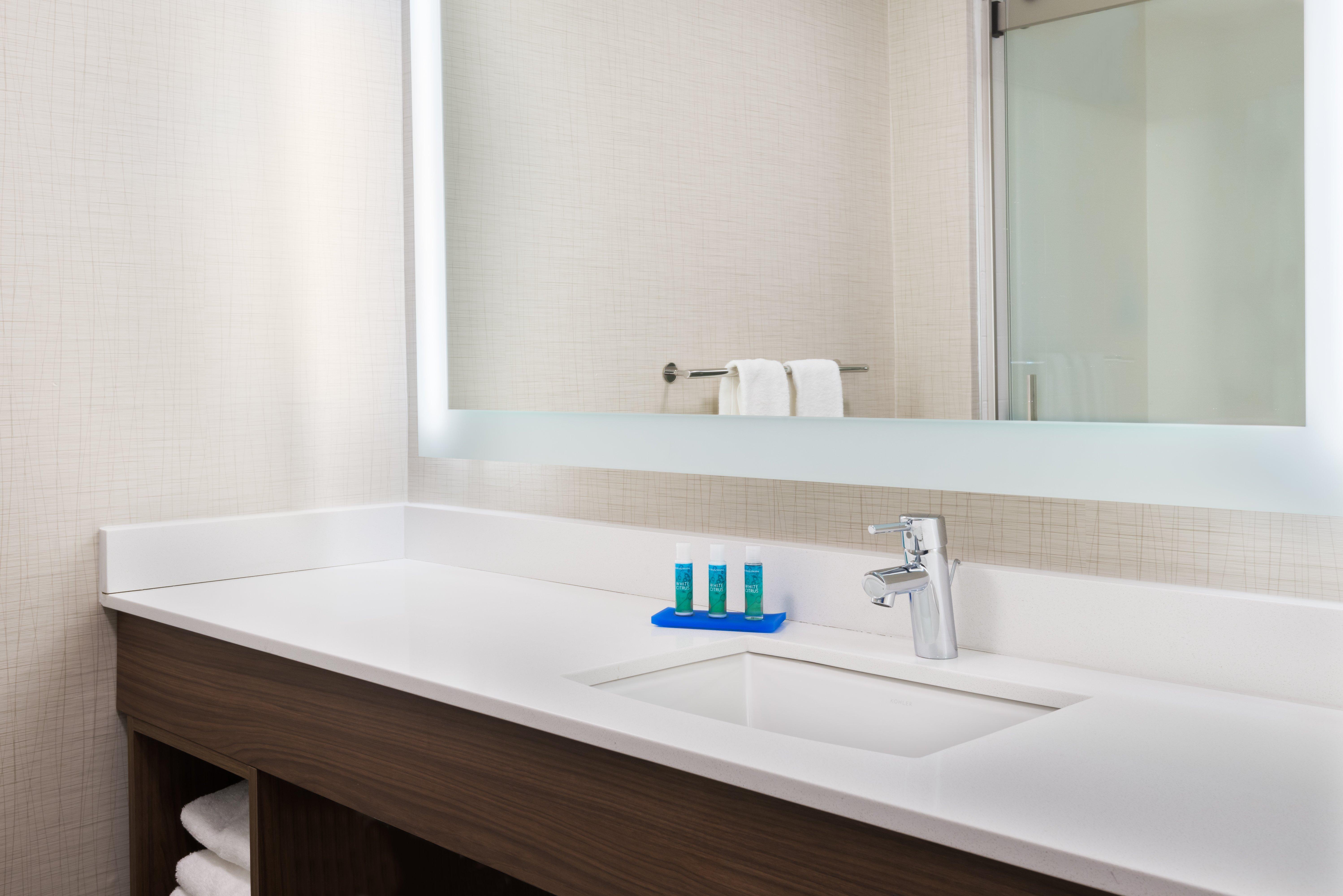 Holiday Express & - Airport East By Ihg Columbus