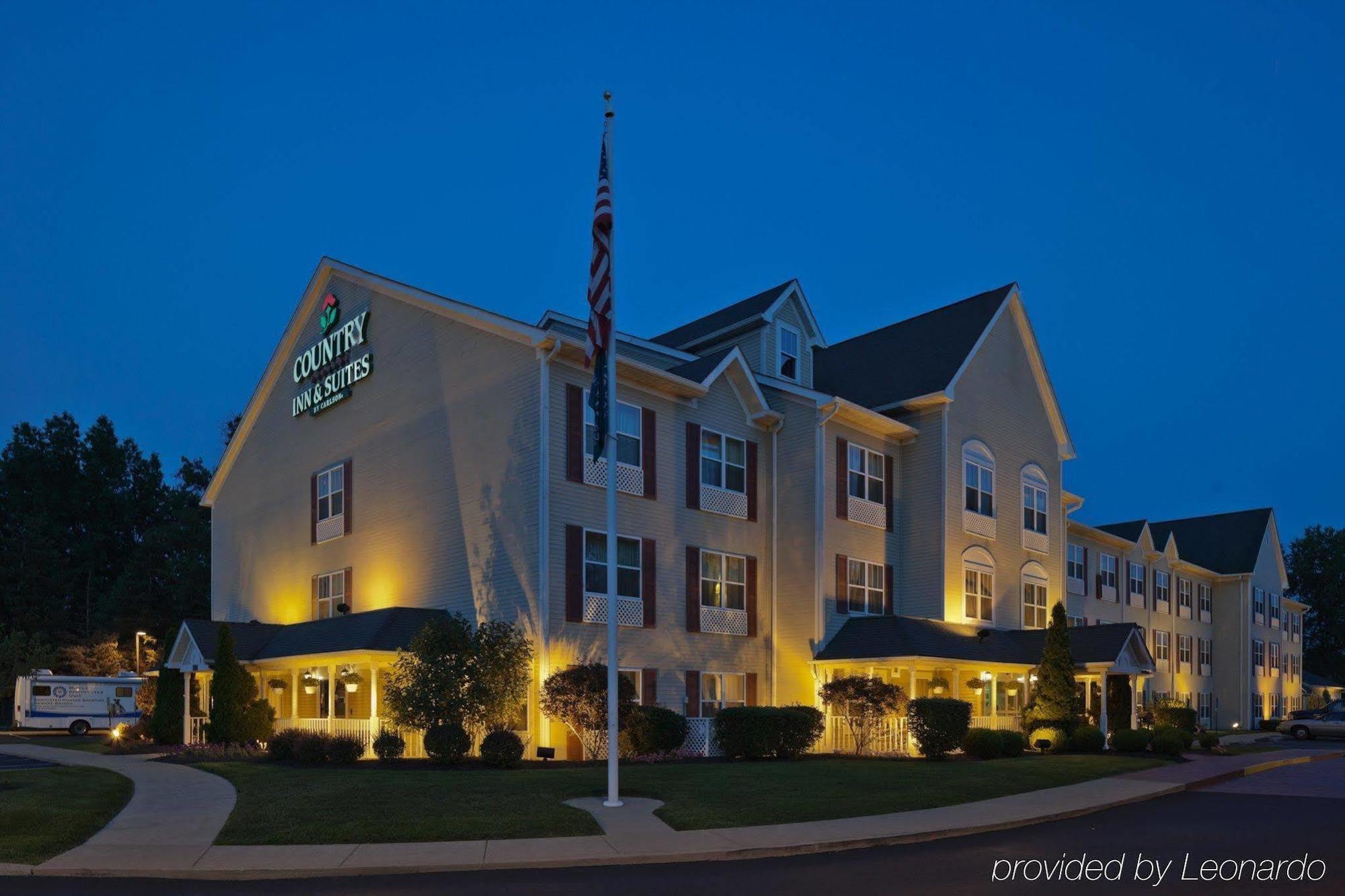Holiday Express & - Airport East By Ihg Hotel Columbus