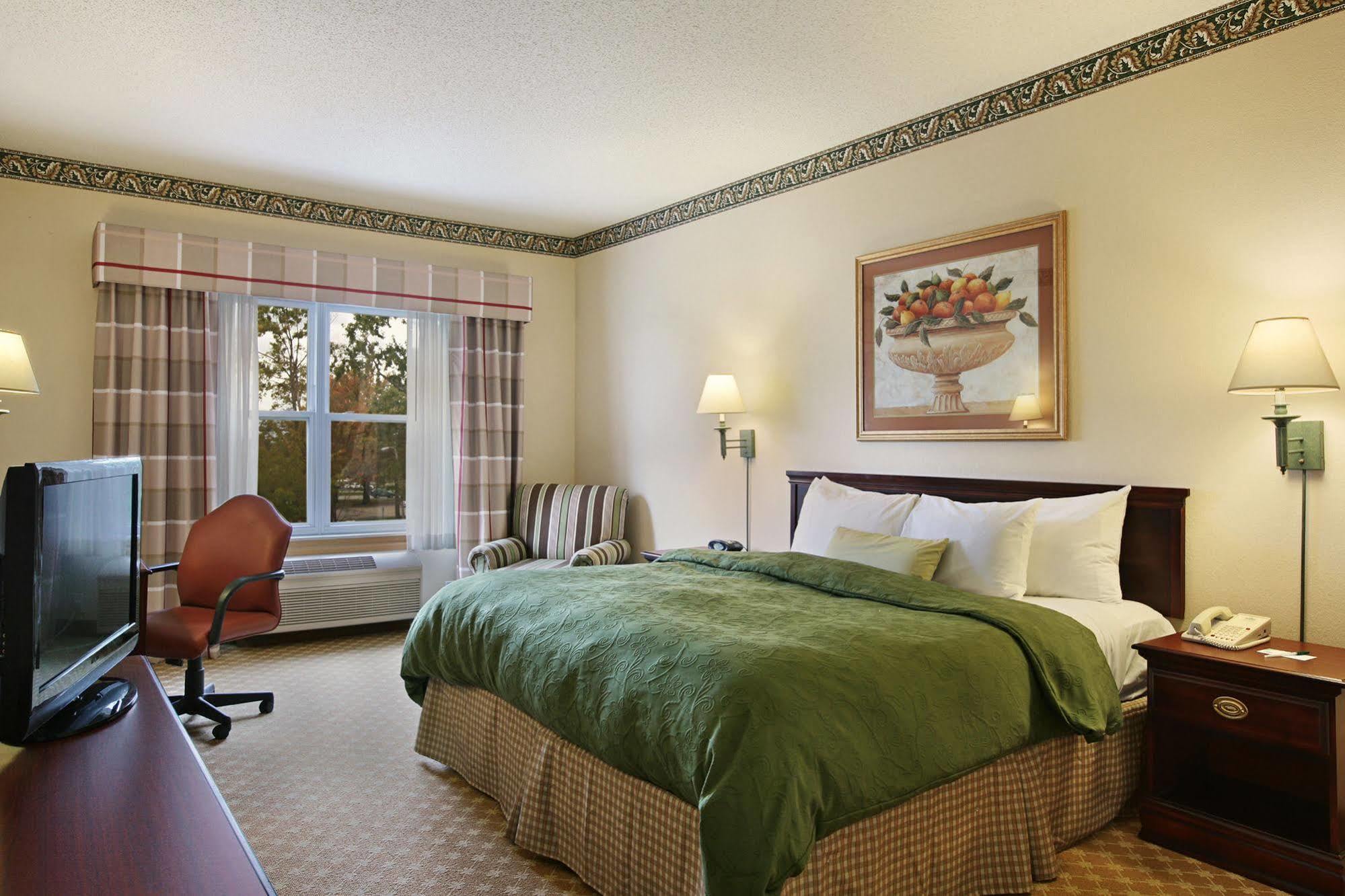 Hotel Express & - Airport East By Ihg Columbus